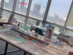 -亚美视光眼镜店(重庆路活力城店)