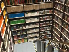 -钟书阁(群光广场店)
