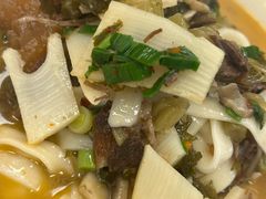 酸菜牛腩汤面-立文冬·鲜活面(杭州太合商业中心店)