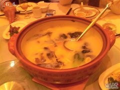 鱼头汤-千岛湖鱼味馆(十字街总店)