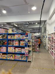 -逝水玩具折扣店