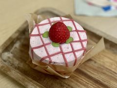 草莓春风蛋糕-野草莓自由市场