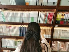 -钟书阁(珍园店)