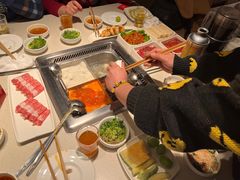 -海底捞火锅鲜切牛肉主题店(长寿路店)