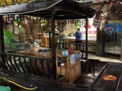 -城墙拐拐火锅(三峡广场黑金冠店)