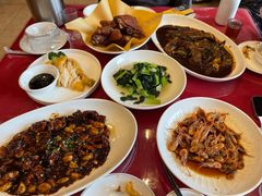 -侬佳蒸菜馆(听潮店)
