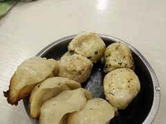 -黄阿姨锅贴大王(万航渡路店)