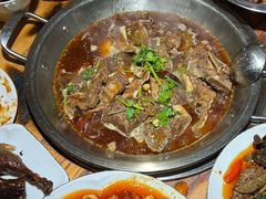 -大众跷脚牛肉馆·非遗传承单位(峨眉山店)