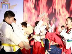 -嗨动跆拳道体能馆(菜百店)