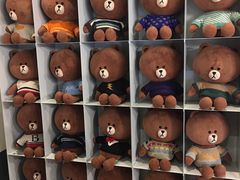 -LINE FRIENDS Garosu-gil Flagship Store