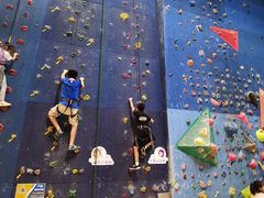 -山之巅攀岩馆(太古城店)