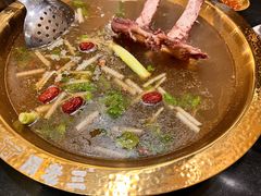 -周老三跷脚牛肉·全牛火锅(非遗传承店)