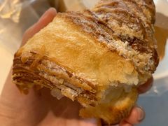 奶黄羊角包-麦田工坊(月湖店)
