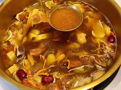 -阿鹏故事野生菌火锅(古城店)