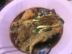 -席娜卡琳火车铁道夜市