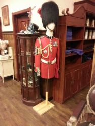 点击看大图 复古的装饰-TWOFACE双面理发馆