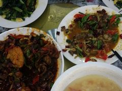 -青海特色美食小炒炕锅牦牛肉火锅