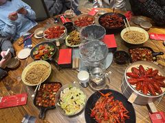 -巴厘龙虾·榜首油焖大虾(音乐学院·沿江酒馆店)
