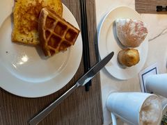 -深圳国际会展中心希尔顿酒店(前海华发冰雪世界店)