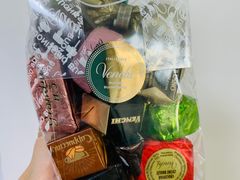 -VENCHI 闻绮(北京国贸商城店)