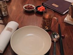 餐具摆设-君悦酒店·1881·北京烤鸭