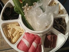 -鸡遇虾煲干锅火锅(小寨金莎店)