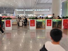 -麦当劳(上海虹桥站30B检票口楼上)