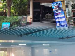 -蓝海豚游泳俱乐部(南京西路店)