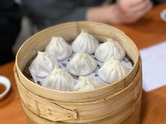 -莱莱小笼·乔艾