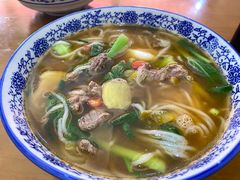 -邱芳粉店(迎宾大道旗舰店)