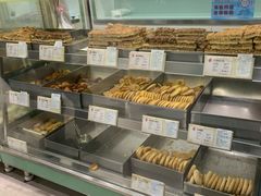 面包甜点陈列柜-上海哈尔滨食品厂(淮海中路店)