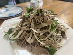 -溢心园香河肉饼总店