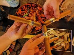 -SISTERS BAR RESTAURANT川意酒馆(嘉善老市H楼店)