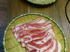 五花肉+猪王排骨-紫霞门韩国料理烤肉(深南东路店)