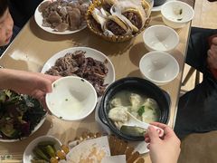 -闫家驴肉老店(华电一校店)