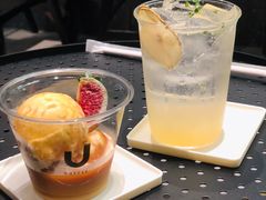 -HUG·拥抱咖啡(郑州宝龙广场店)