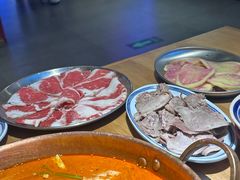 -洱火云南酸菜牛肉火锅(石景山当代商城店)