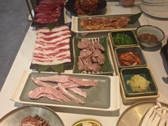 -红沃鳗鱼黑牛烤肉店(不老街店)