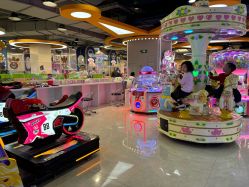 -多奇妙乐园·淘气堡·电玩·抓娃娃(海口吾悦店)