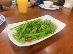 -Dang restaurant (patong phuket)