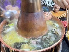 -果松木炭酸菜铜火锅·外婆参鸡汤