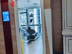 -极光口腔·矫正种植修复(锦江店)