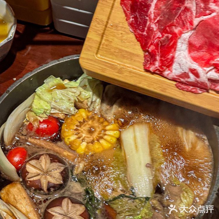 💖🎉 水林间寿喜烧：和牛海鲜的无尽狂欢，快乐的味觉旅程！