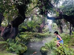 -Chom Cafe and Restaurant