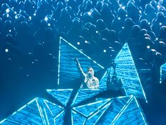 -深圳市宝安体育中心体育场