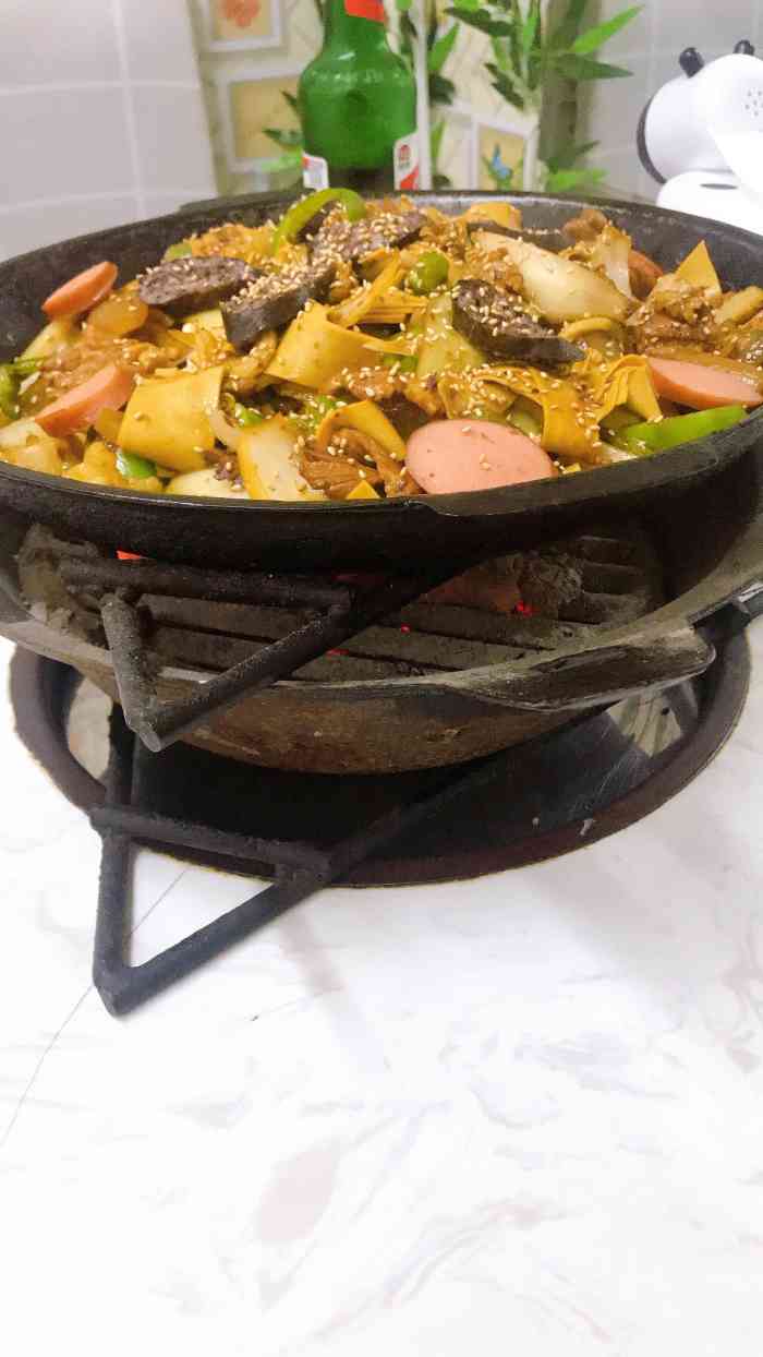 集安火盆烤肉-"吃的点评的霸王餐,位置稍微有点不好找,在.