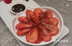 Red-Scalded Giant River Prawn