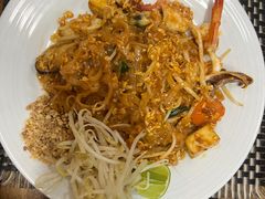 -Dang restaurant (patong phuket)