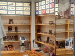 -豪门视光·星趣控·蔡司依视路眼镜代理商(中央大街店)