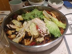 -黄记煌三汁焖锅(新佳丽江汉路店)